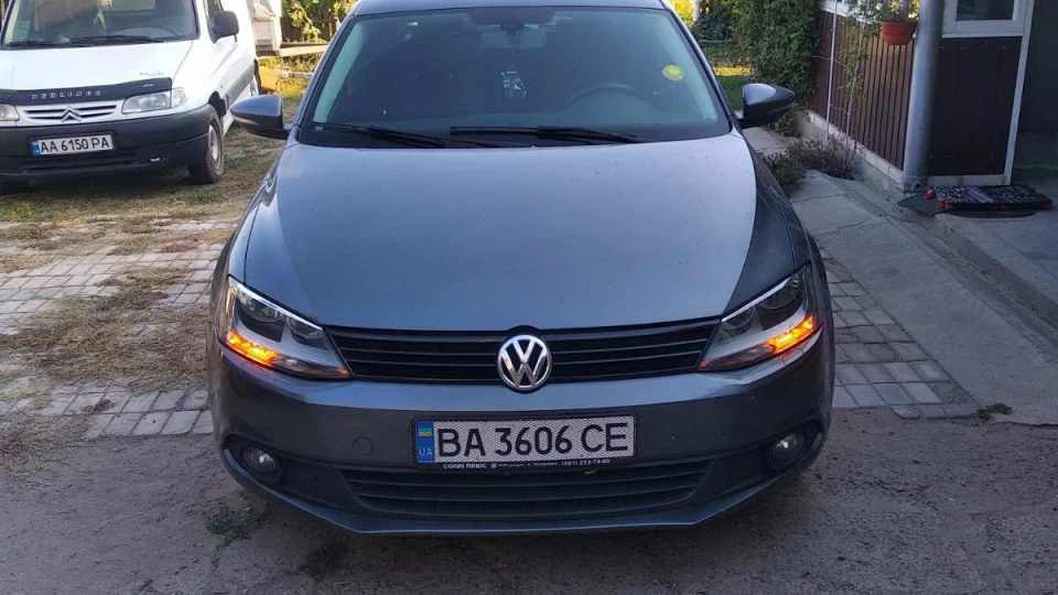 Volkswagen Jetta 2.0 TDI 2