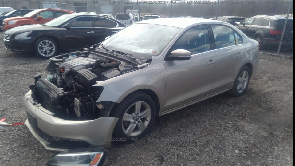 Volkswagen Jetta 2.0 tdi 2