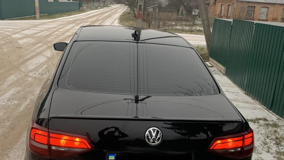 Volkswagen Jetta 2017 1.8L I4 FI black 3