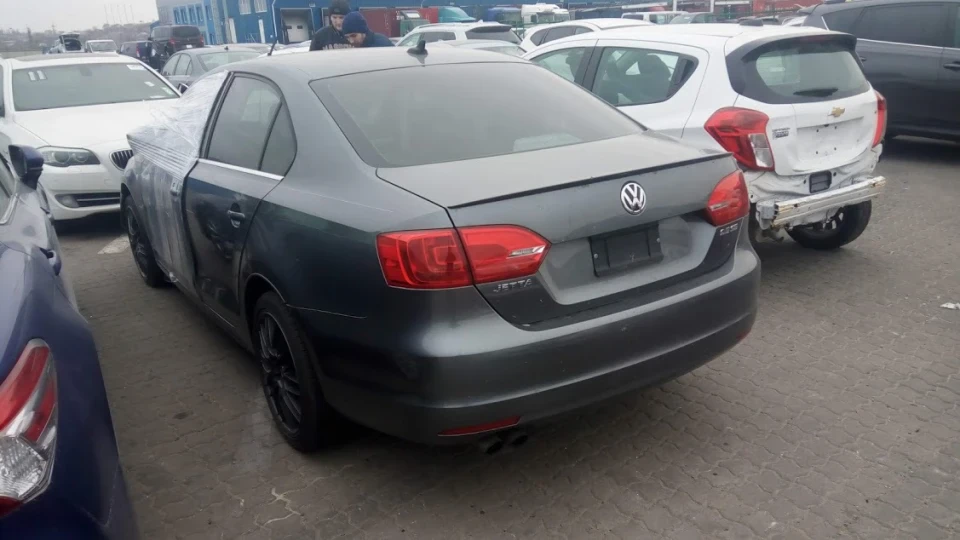 Volkswagen Jetta 2.5 Platinumgrey 3