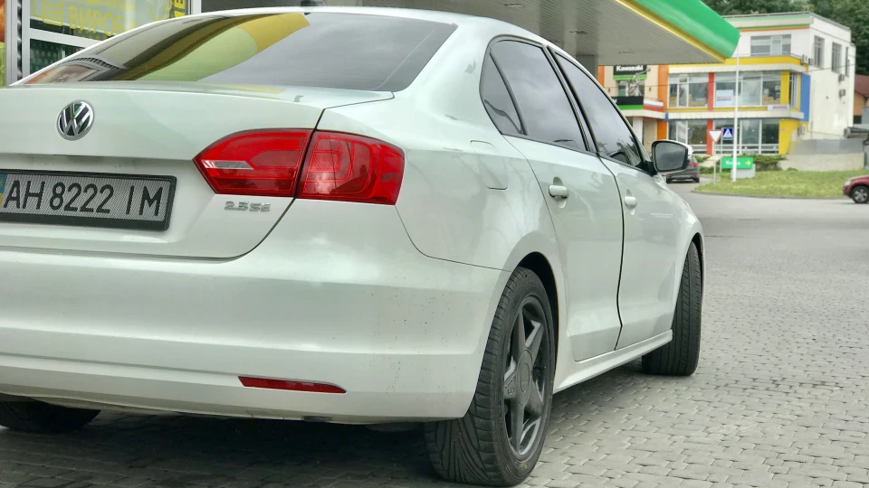 Volkswagen Jetta 2.5 se Падизнай 4