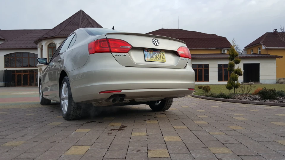 Volkswagen Jetta 2.5 SE 4