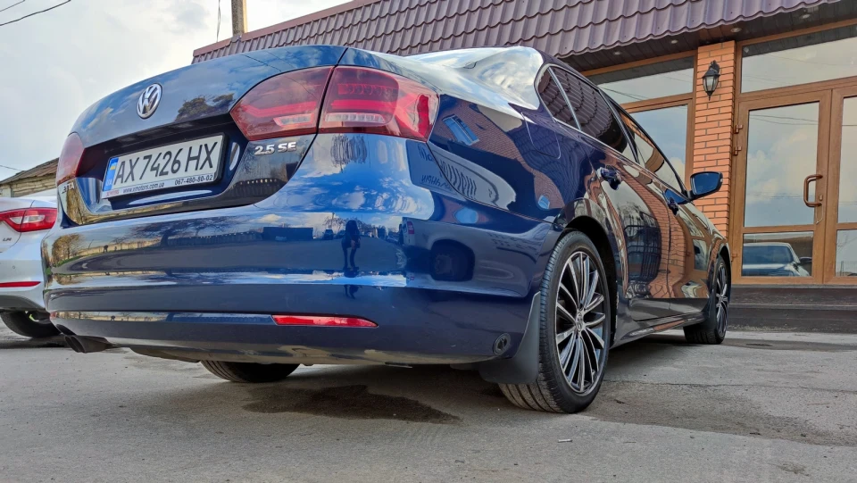 Volkswagen Jetta 2,5 SE 3