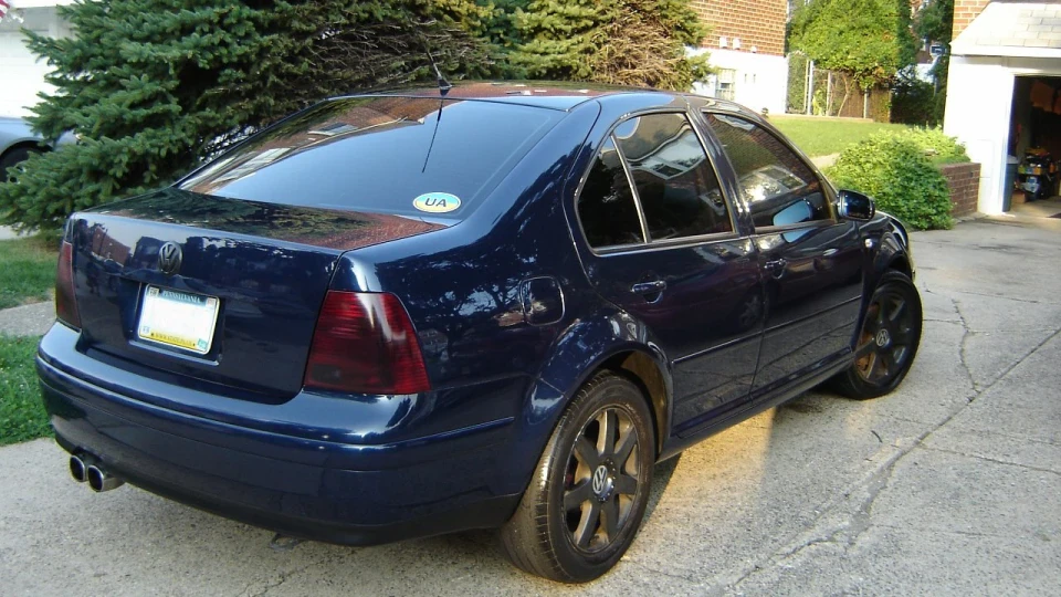 Volkswagen Jetta 2.8 VR6 JLX 2