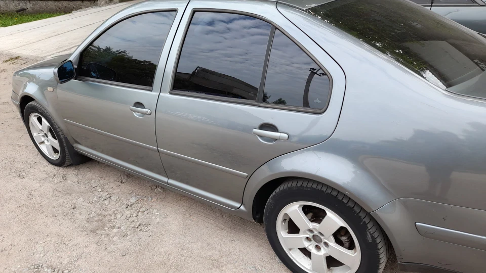 Volkswagen Jetta AVH 2.0 FDF 3