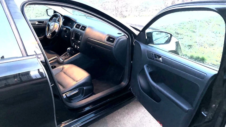 Volkswagen Jetta Black Star 4