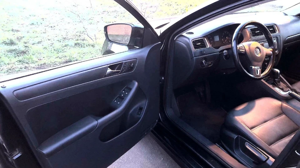 Volkswagen Jetta Black Star 5