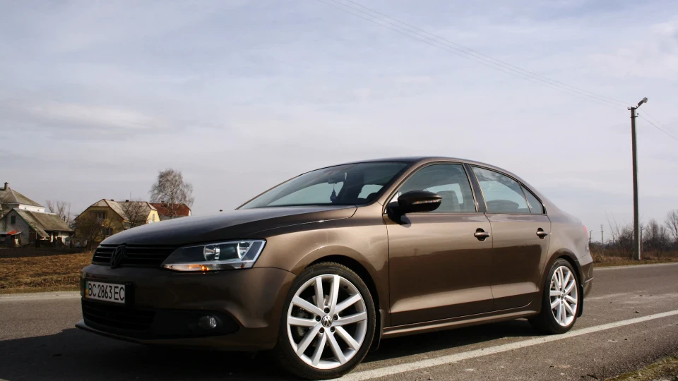 Volkswagen Jetta Brown 2.0 TDI (140 P.S) 5