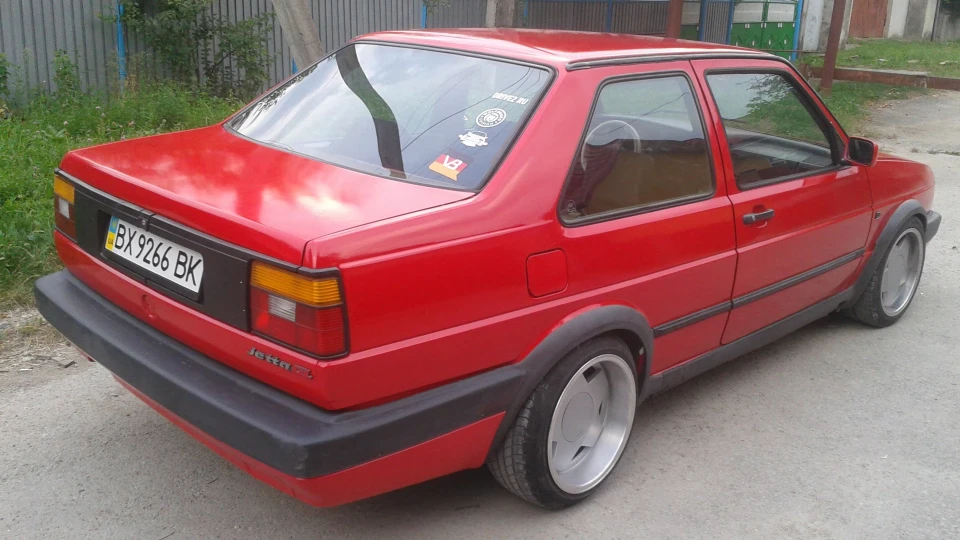Volkswagen Jetta Coupe Tornado GL 2