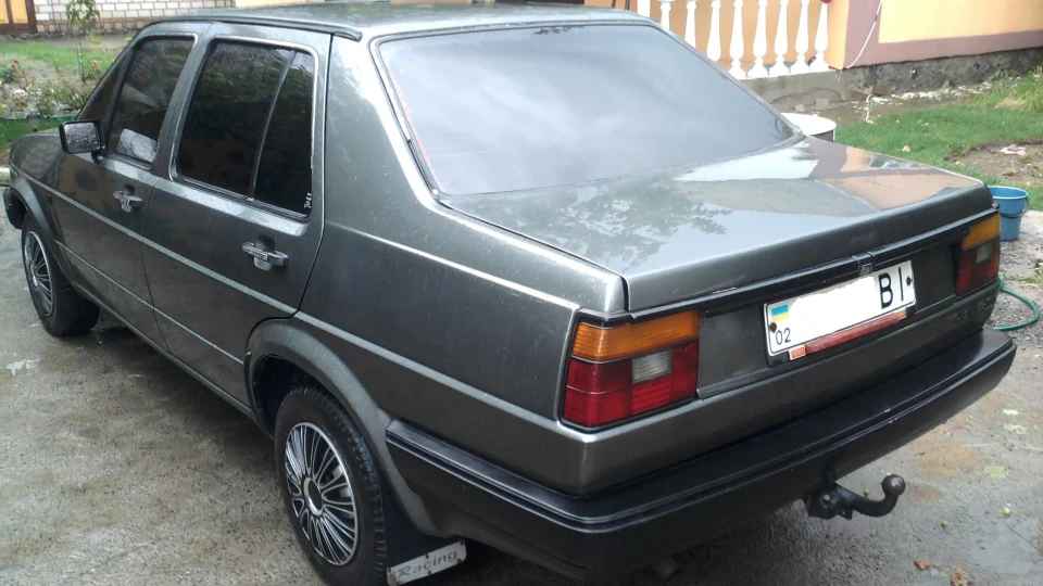 Volkswagen Jetta GL 4