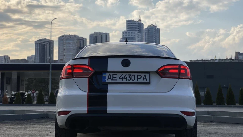 Volkswagen Jetta GLI 2.0 turbo 300 hp 5