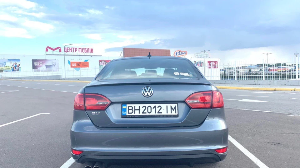 Volkswagen Jetta GLI 2.0 turbo 3