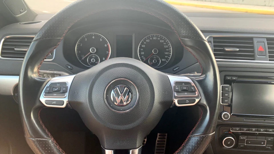 Volkswagen Jetta GLI 2.0 turbo 4