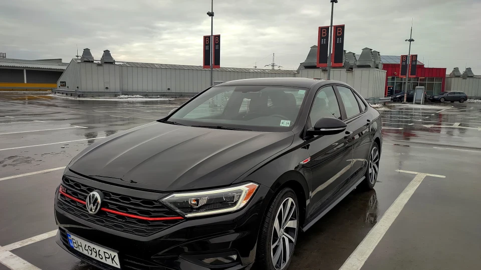 Volkswagen Jetta GLI 2019 Black 3