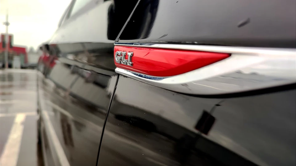 Volkswagen Jetta GLI 2019 Black 4