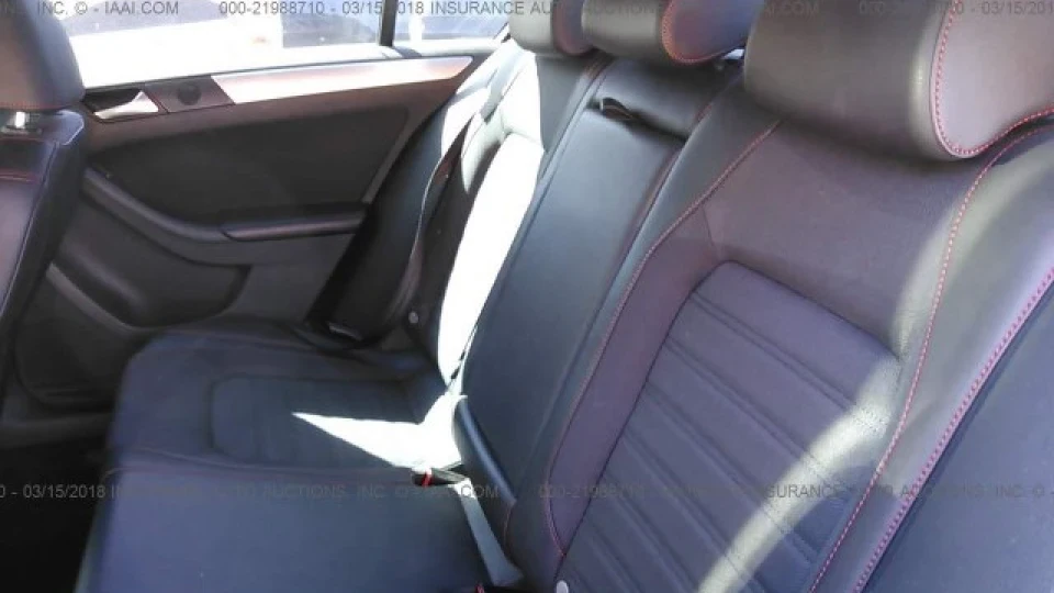 Volkswagen Jetta GLI 2.0T Black