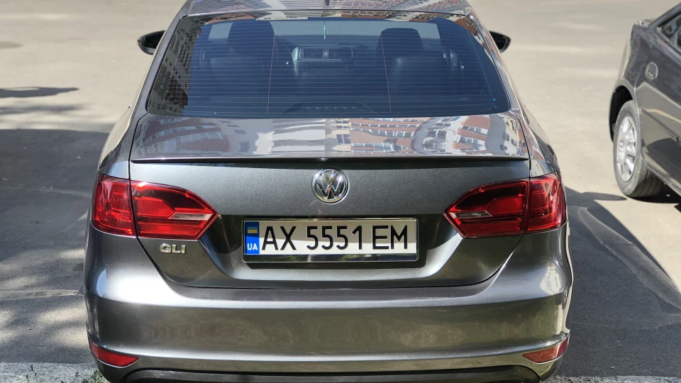 Volkswagen Jetta GLI MK6 [2.0T]