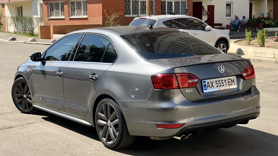 Volkswagen Jetta GLI MK6 [2.0T] 5