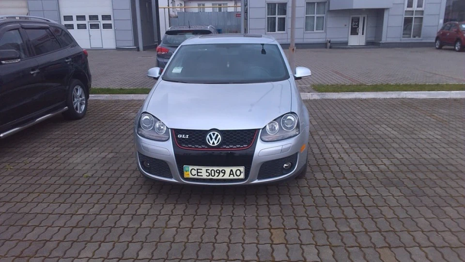Volkswagen Jetta GLI 2