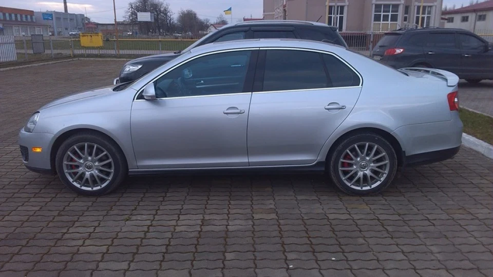Volkswagen Jetta GLI 3