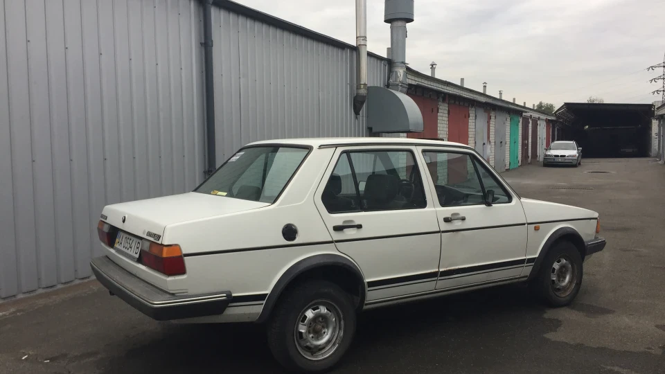 Volkswagen Jetta GLI 2