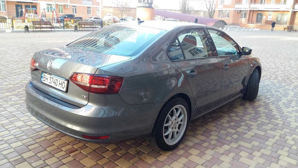 Volkswagen Jetta Красивий Графіт 1.4 tsi 5