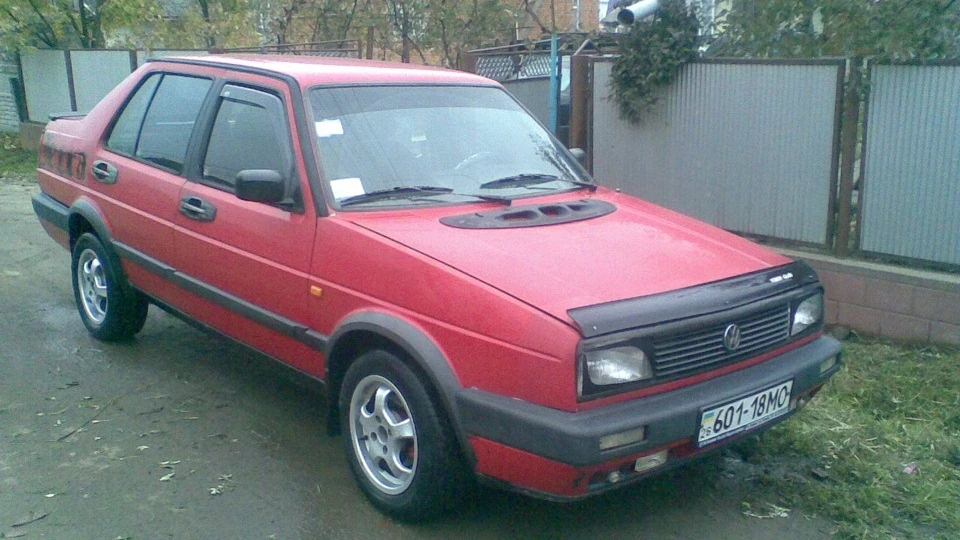 Volkswagen Jetta Червоний рідний колір,1.6 3