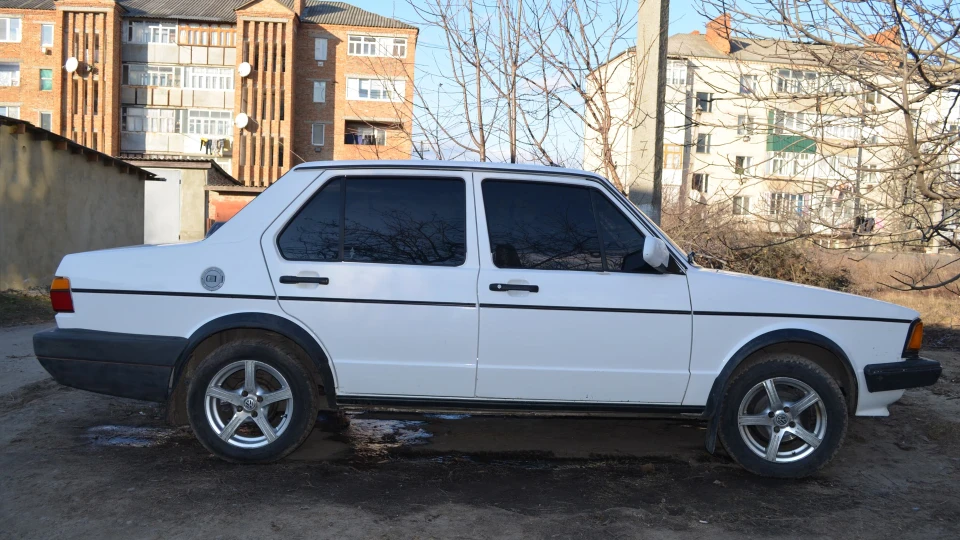 Volkswagen Jetta mk1 3