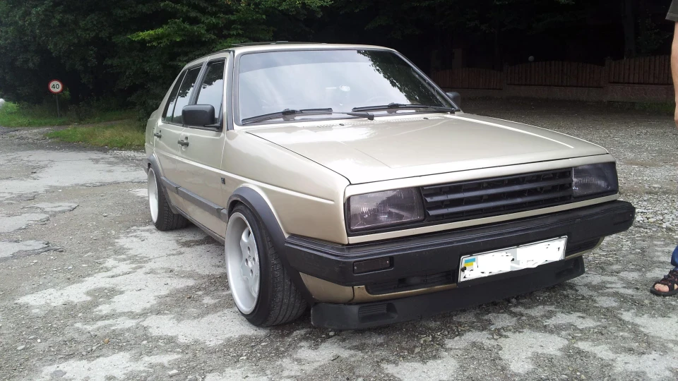 Volkswagen Jetta MKII "89 2