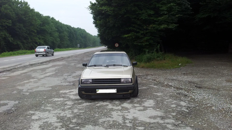 Volkswagen Jetta MKII "89 3