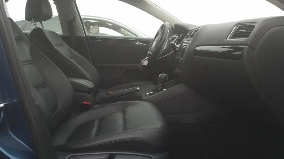 Volkswagen Jetta Молодша сестра 4