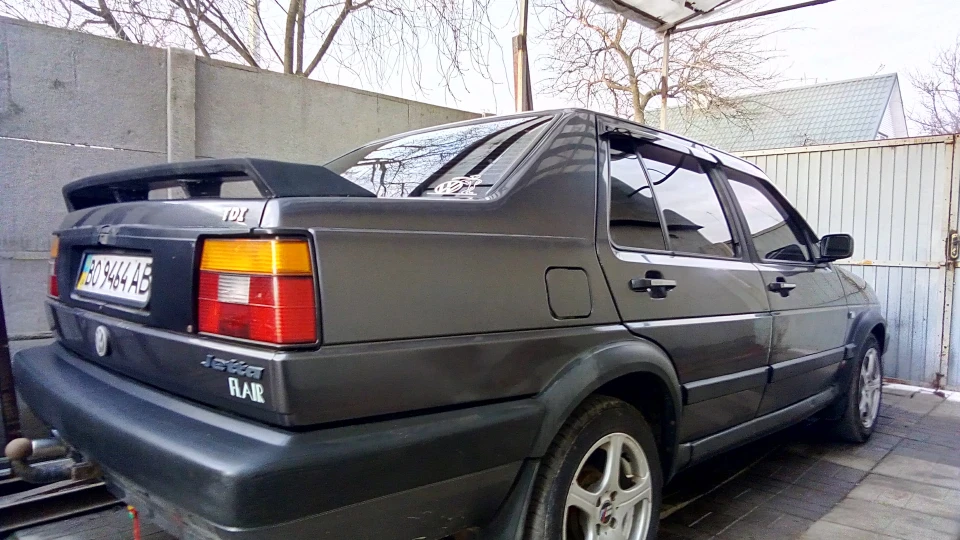 Volkswagen Jetta Мокрий асфальт 1.6 турбо 2