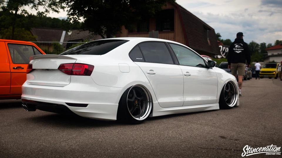Volkswagen Jetta #nothing_extra 3