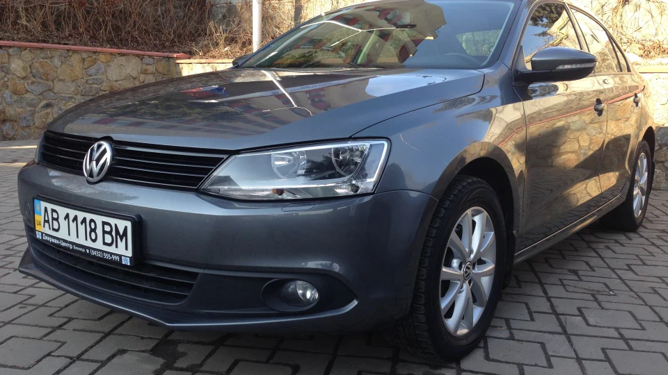 Volkswagen Jetta Platinum 4