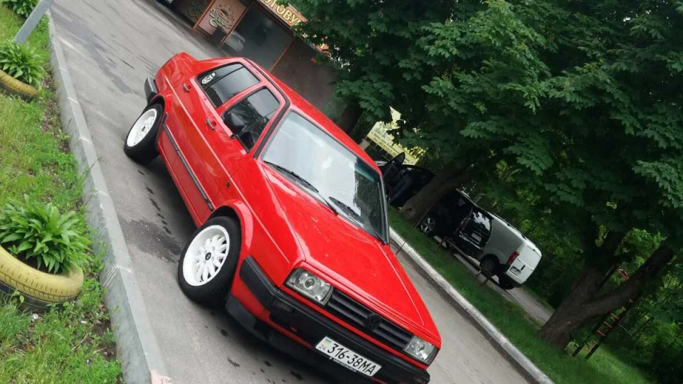 Volkswagen Jetta red reklama 4