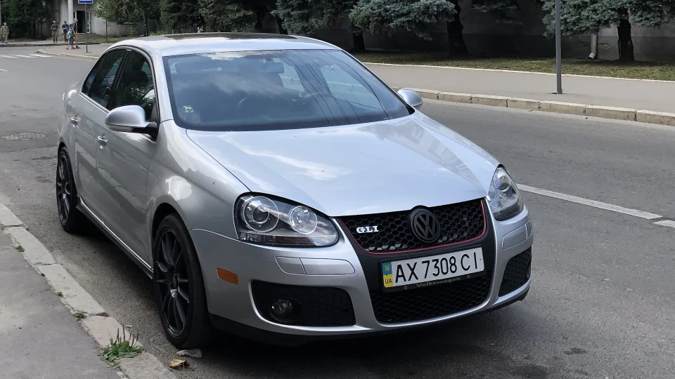 Volkswagen Jetta Revo 2