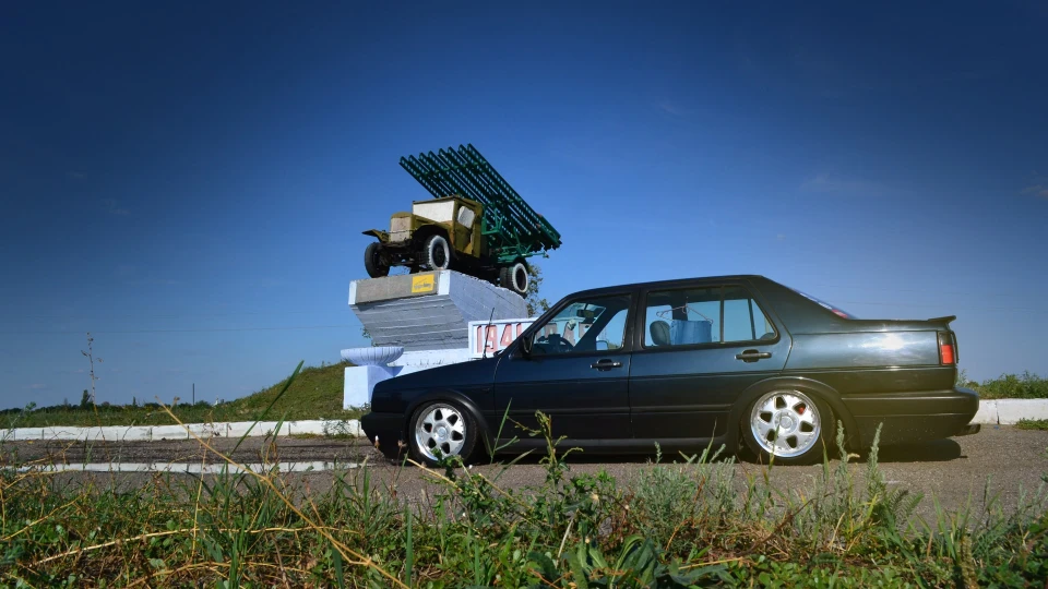 Volkswagen Jetta "Royal blue" 2