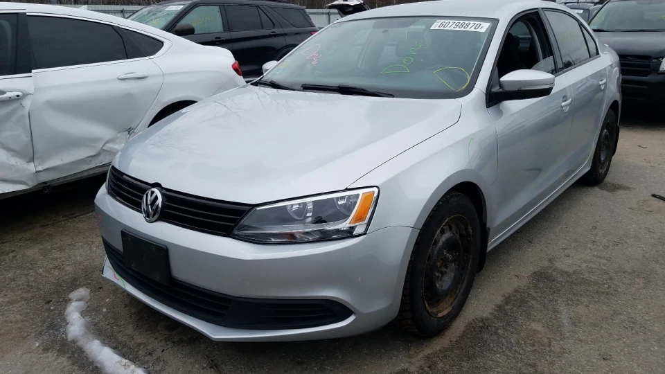 Volkswagen Jetta SE сірий крокодил 3