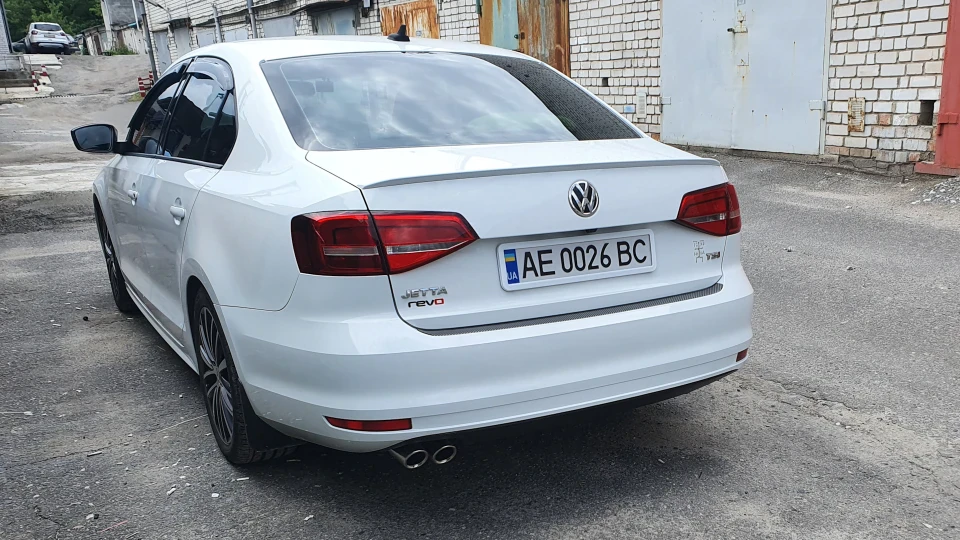 Volkswagen Jetta Sport 1.8 TSi 3