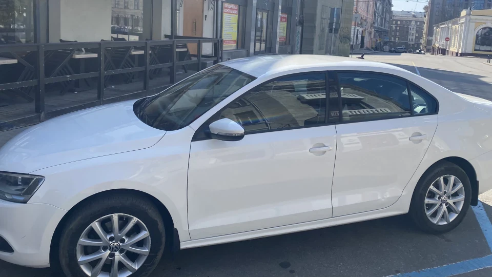 Volkswagen Jetta TSI+DSG 3