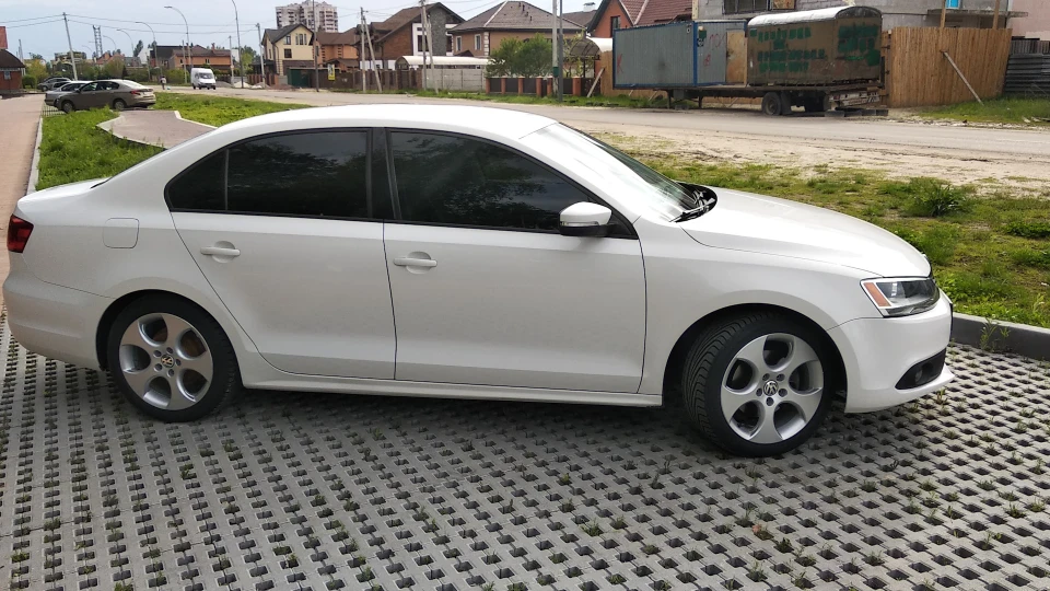 Volkswagen Jetta USA 2.5 3