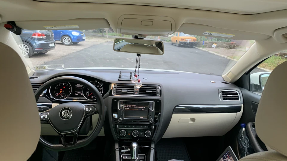 Volkswagen Jetta VW JETTA 2017 1.8L I4 FI 5