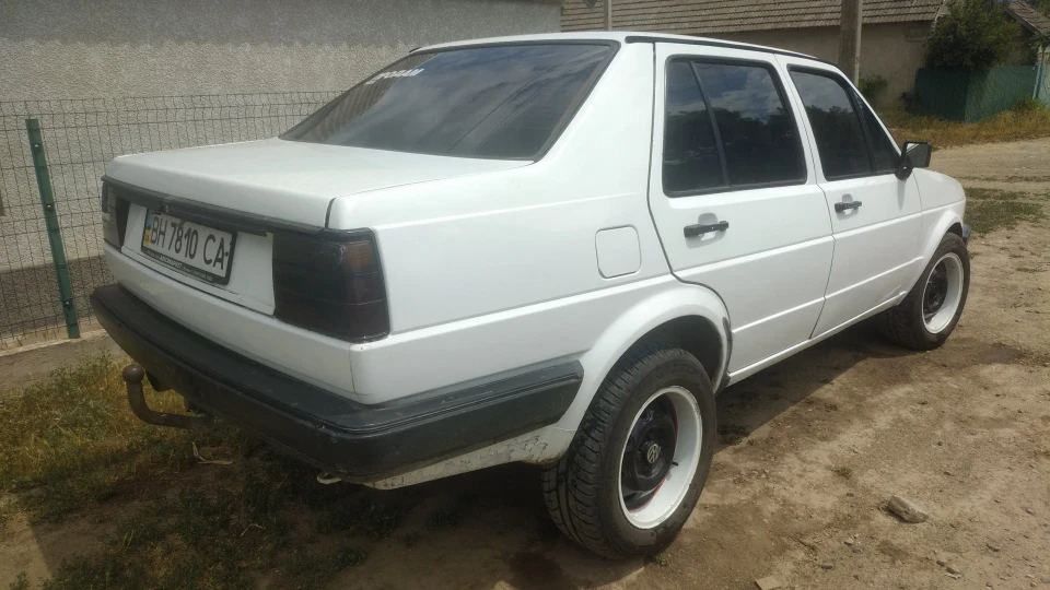 Volkswagen Jetta Заряджена стиляга 3