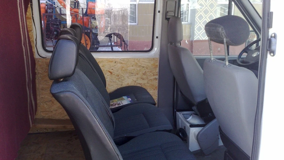 Volkswagen LT біла робоча конячка 3