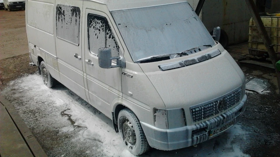 Volkswagen LT Бензиновий Mercedes