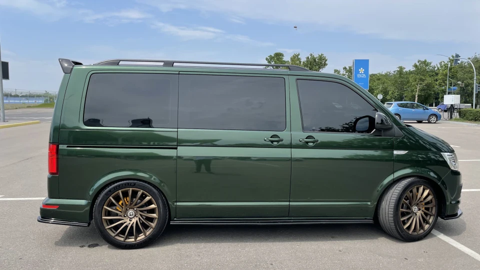 Volkswagen Multivan 2