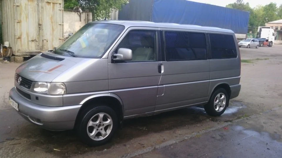 Volkswagen Multivan 2