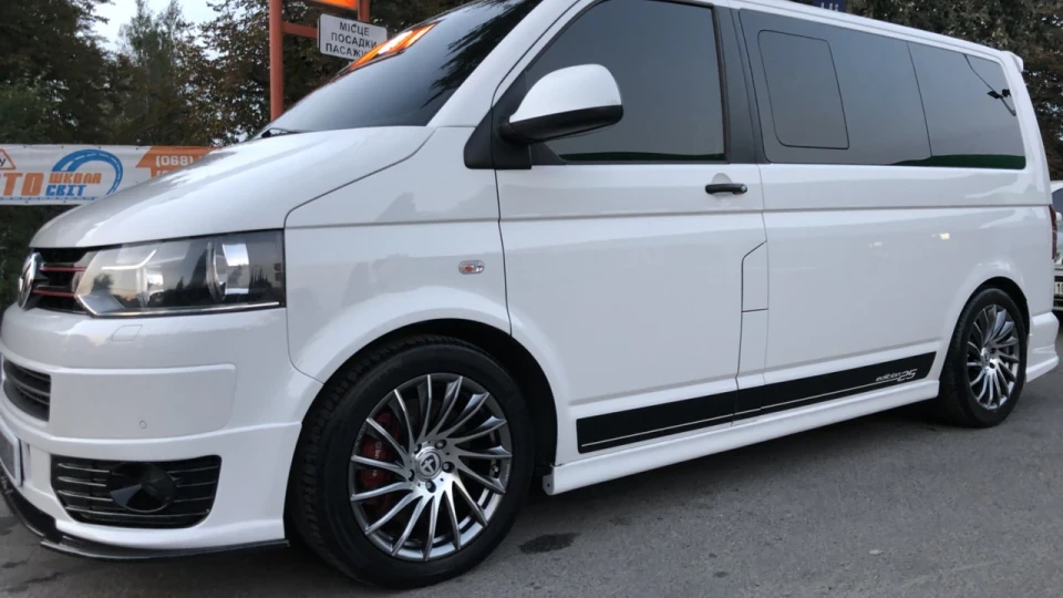 Volkswagen Multivan 2