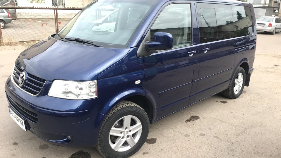 Volkswagen Multivan 2