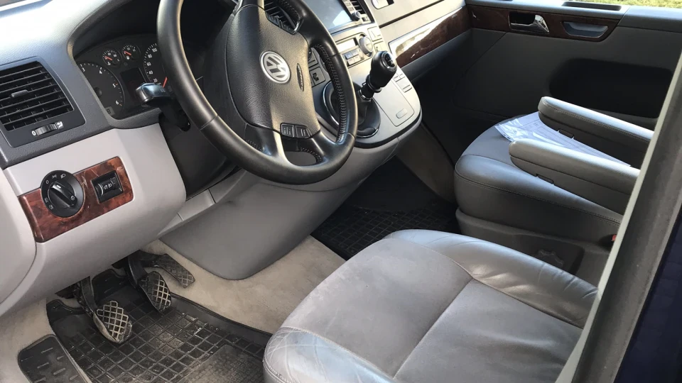 Volkswagen Multivan 5